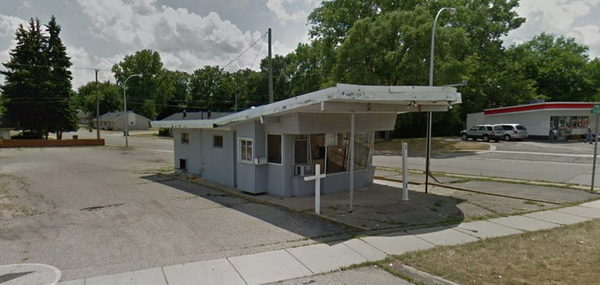 Tastee-Freez - Brighton - 1080 E Grand River Ave - 2011 Street View 1 (newer photo)